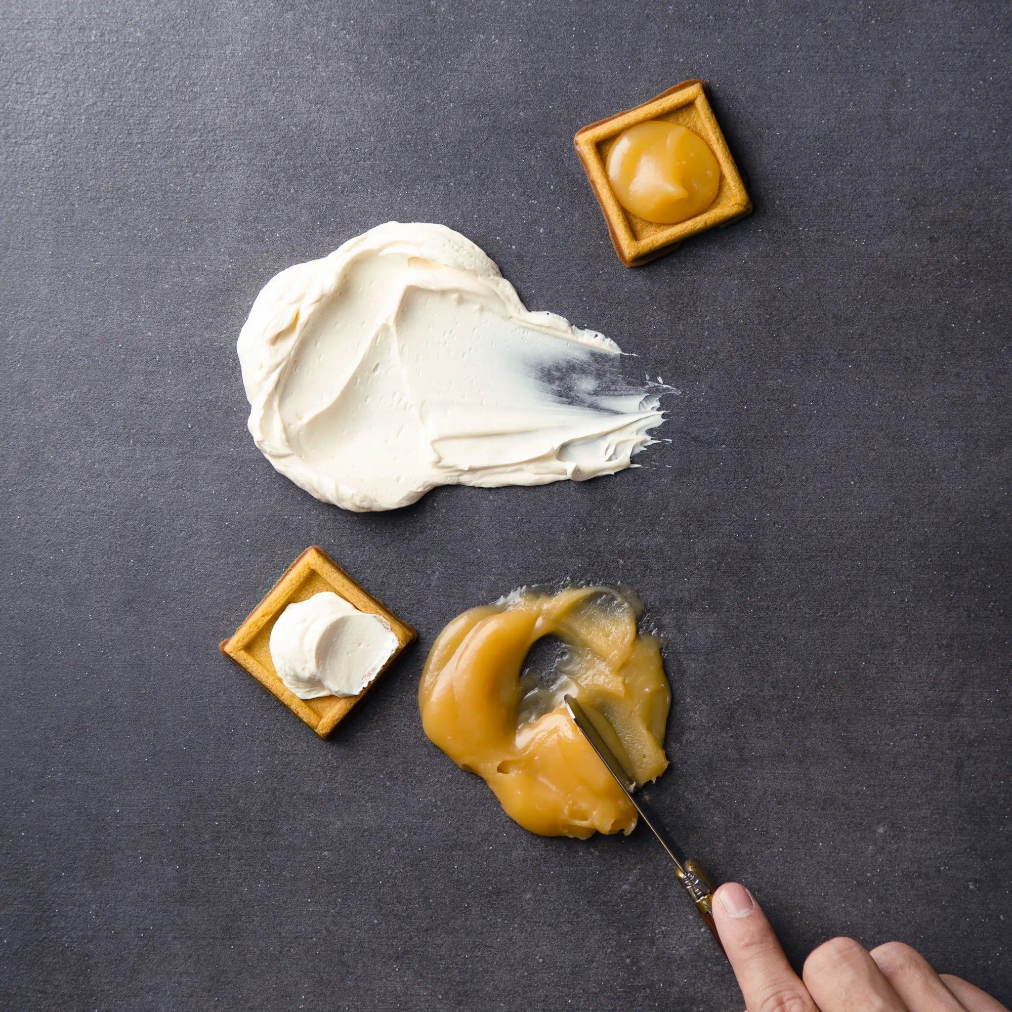 PRESS BUTTER SAND Plain 9pc
