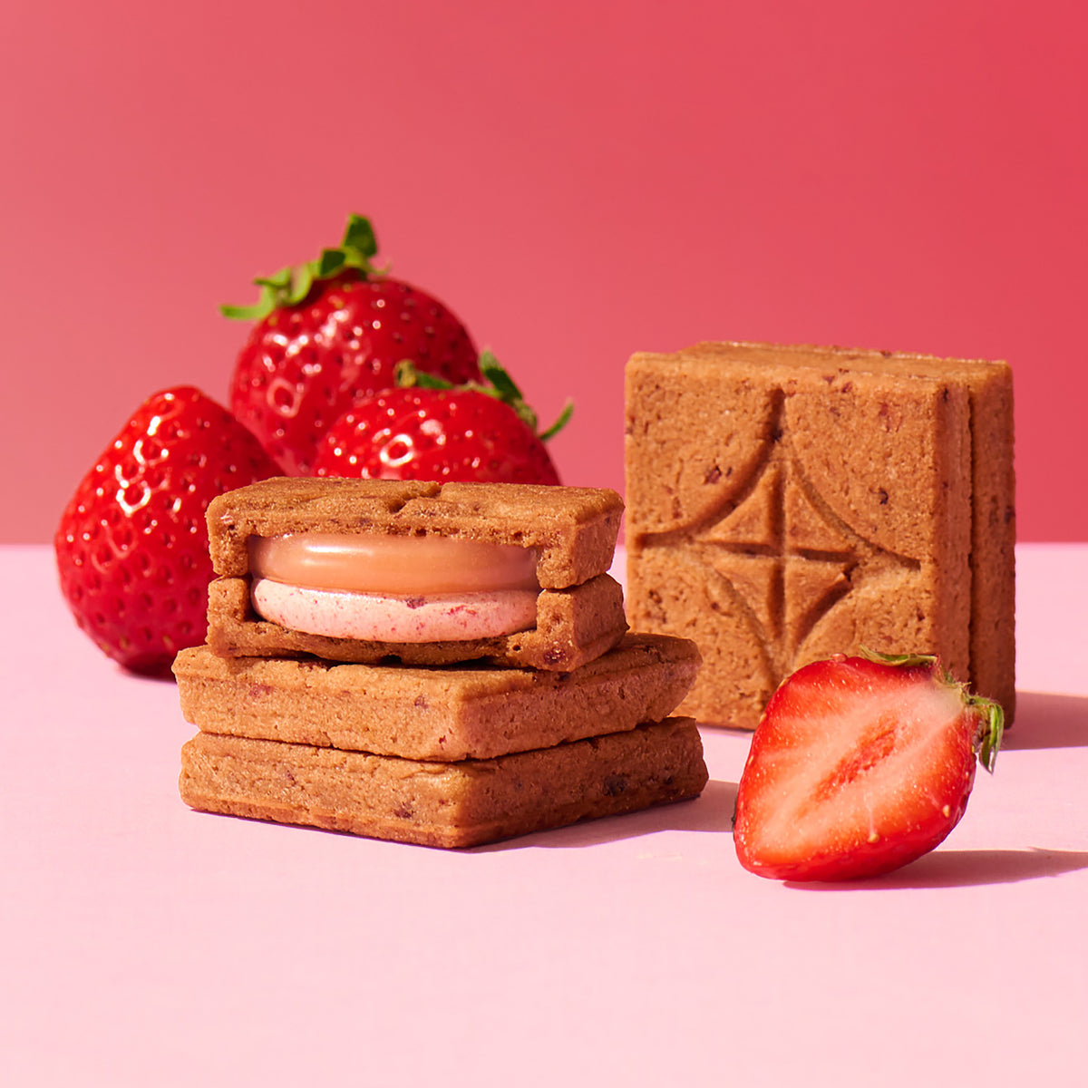 PRESS BUTTER SAND Rich Strawberry